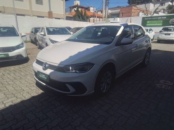 VOLKSWAGEN POLO 1.0 MPI MANUAL VOLKSWAGEN POLO 1.0 MPI MANUAL